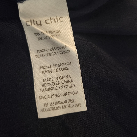 City Chic Cold Shoulder Top - Picture 7 of 9